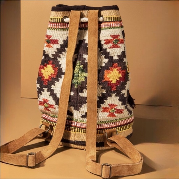 NWT Tan & Cream Boho Mojave Handcrafted Tassel Backpack - Picture 6 of 9